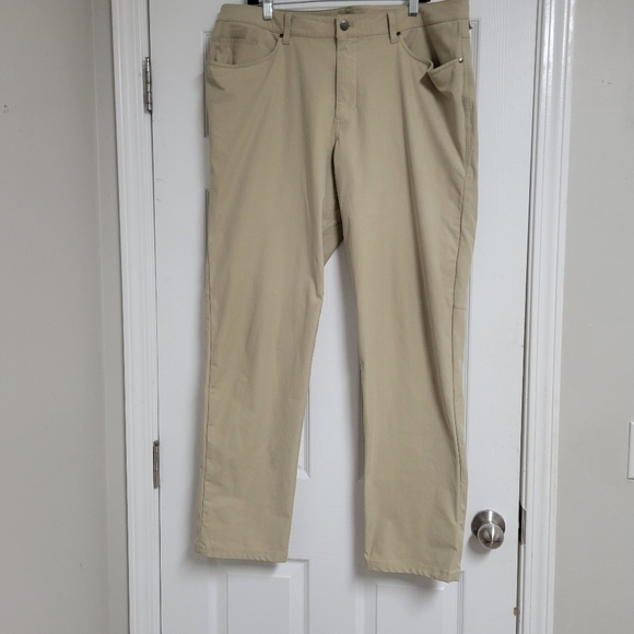 Lululemon Abc Relaxed- Fit 5 Pockets Pants Size 38. - Picture 5 of 14